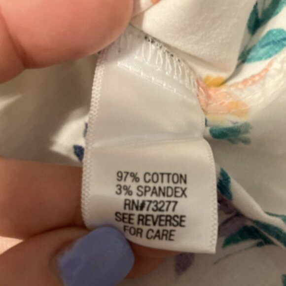 Croft & Barrow PXL Floral Lng Sleeve Multicolr Butn-Down collared Blouse w/pockt - Picture 13 of 13